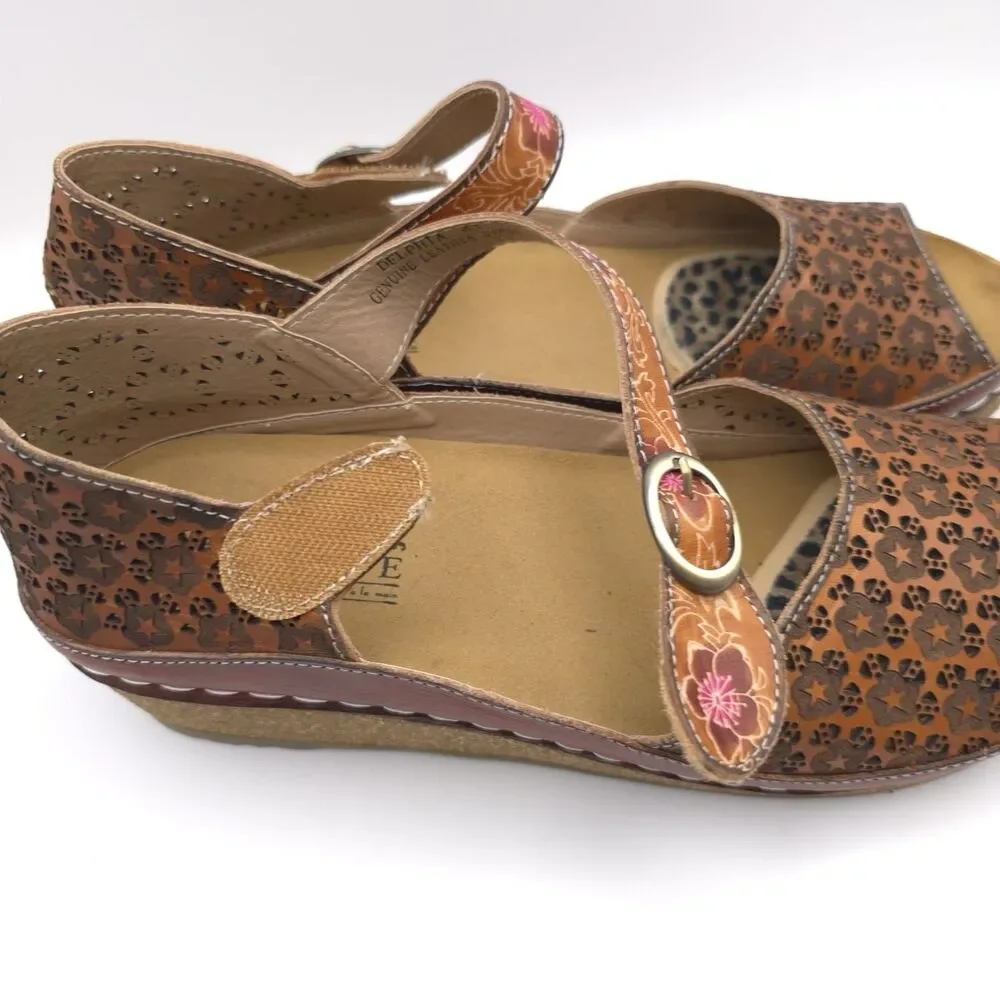 L'Artiste Spring Step Cuteness LEATHER Wedge‎ Sandals DELPHIA 41 Embossed Floral